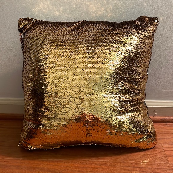 Gold & Silver Reversible Sequin Pillow - Picture 2 of 4